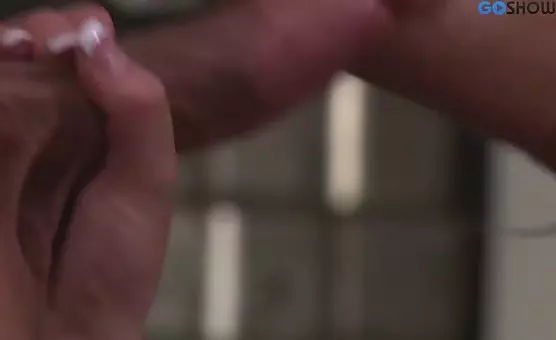Juicy Pussy Seductresses Entice Licking and Fingering